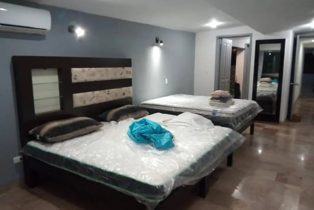 Penthouse 205 Sq M On Lagoon, 3 Bedrooms 2 Bathrooms For Up To 8 Guests Cancun