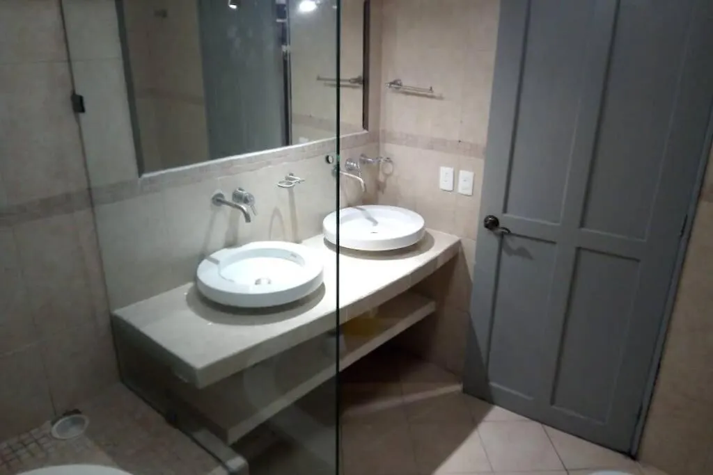 Penthouse 205 Sq M On Lagoon, 3 Bedrooms 2 Bathrooms For Up To 8 Guests Cancún Mexiko